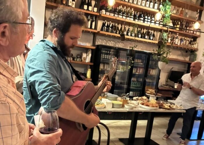 2AC38C0F-DD96-4962-829C-ABEE32E08AA4_1_105_c